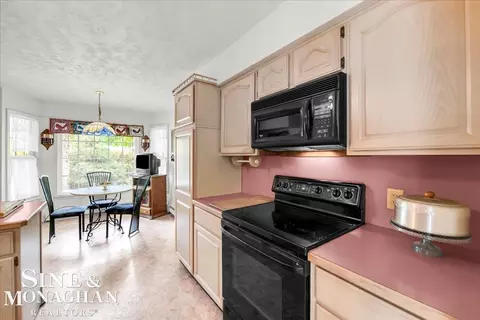 Kitchen - 9017 Stone, Algonac, MI 48001 photo 2 of 8