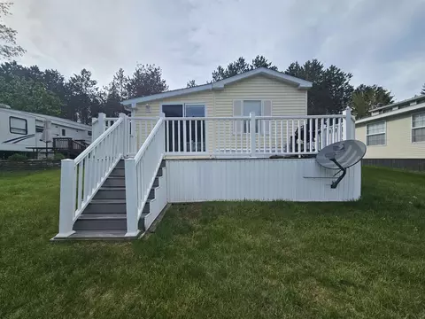 2221 Grass Lk, Lake, MI 48632