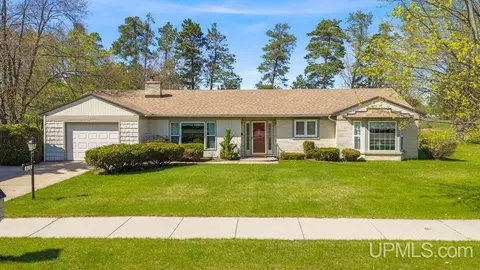 1620 S 16th, Escanaba, MI 49829