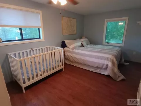 Bedroom - 2119 Middle Hvn, Gladwin, MI 48624 photo 2 of 6