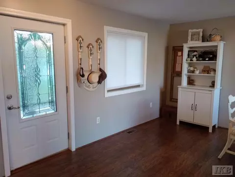 Entry Way - 2119 Middle Hvn, Gladwin, MI 48624 photo 1 of 1