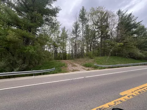 8919 E Gladwin, Harrison, MI 48624