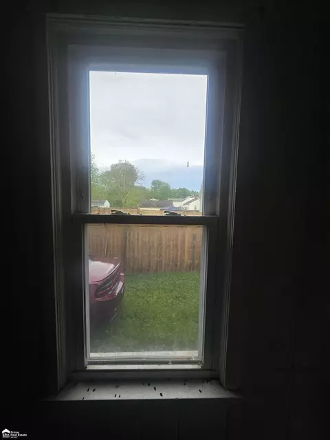 2429 Delaware, Flint, MI 48506 photo 5