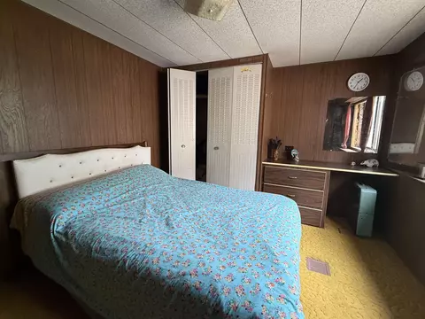 Bedroom - 4175 Cherokee, Gladwin, MI 48624 photo 4 of 13
