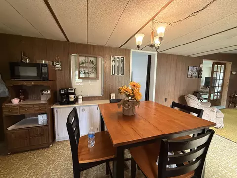 Dining - 4175 Cherokee, Gladwin, MI 48624 photo 1 of 1
