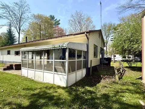 Exterior - 4175 Cherokee, Gladwin, MI 48624 photo 3 of 11