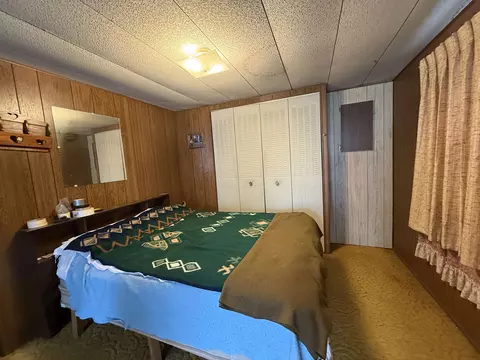 Bedroom - 4175 Cherokee, Gladwin, MI 48624 photo 11 of 13