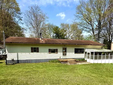 Exterior - 4175 Cherokee, Gladwin, MI 48624 photo 6 of 11