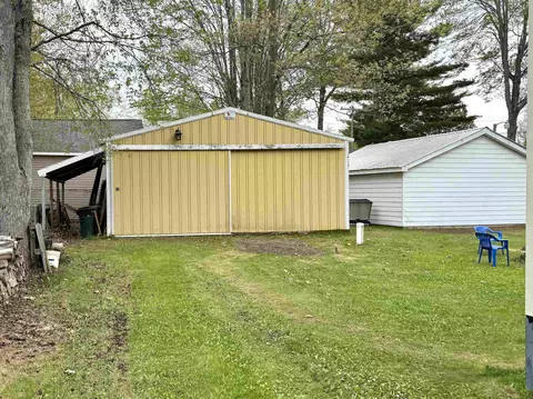 Exterior - 4175 Cherokee, Gladwin, MI 48624 photo 7 of 11