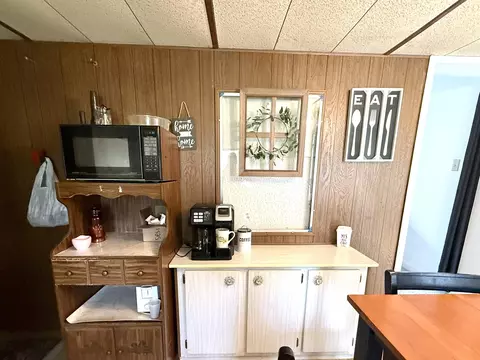 Kitchen - 4175 Cherokee, Gladwin, MI 48624 photo 5 of 5