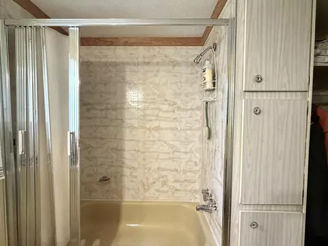 Bath - 4175 Cherokee, Gladwin, MI 48624 photo 4 of 6