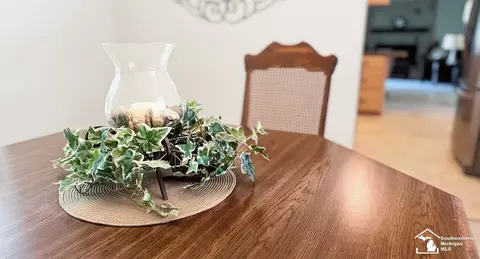 Dining - 755 Toll, Monroe, MI 48162 photo 2 of 4