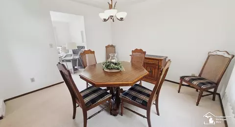 Dining - 755 Toll, Monroe, MI 48162 photo 1 of 4