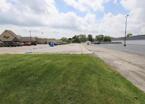 1524 E Pierson, Flushing, MI 48433