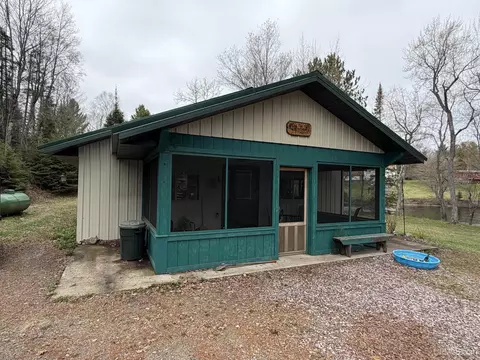 6803 Willet, Republic, MI 49879
