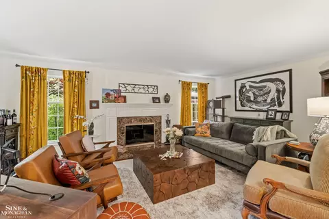 Living - 764 Pemberton, Grosse Pointe Park, MI 48230 photo 4 of 8