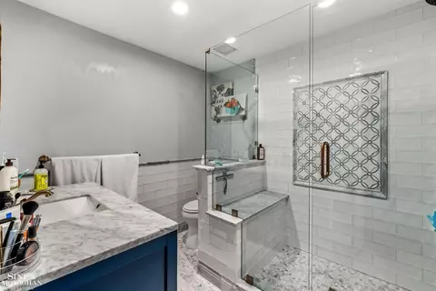 Bath - 764 Pemberton, Grosse Pointe Park, MI 48230 photo 2 of 6