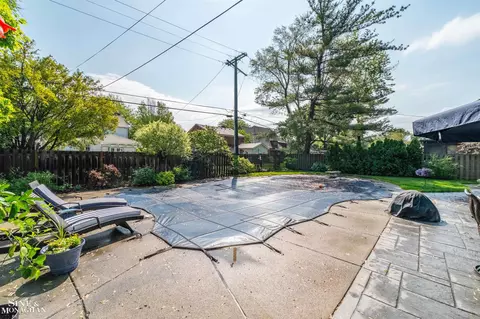 Exterior - 764 Pemberton, Grosse Pointe Park, MI 48230 photo 4 of 6