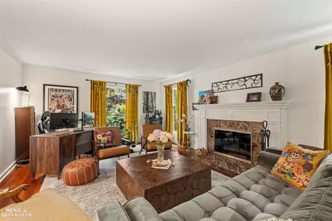 Living - 764 Pemberton, Grosse Pointe Park, MI 48230 photo 2 of 8