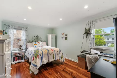 Bedroom - 764 Pemberton, Grosse Pointe Park, MI 48230 photo 1 of 8