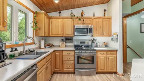 5935 Brampton 275, Gladstone, MI 49837 photo 14
