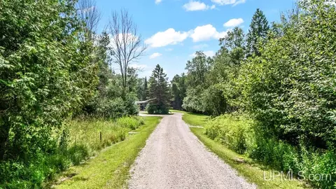 5935 Brampton 275, Gladstone, MI 49837 photo 3