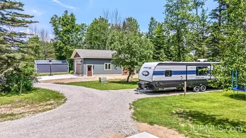 5935 Brampton 275, Gladstone, MI 49837 photo 28
