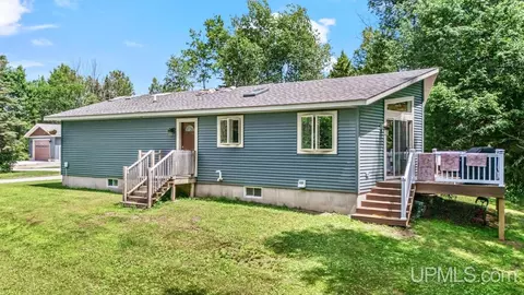 5935 Brampton 275, Gladstone, MI 49837 photo 6