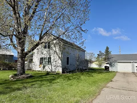 6363 N 5th, Wells, MI 49894