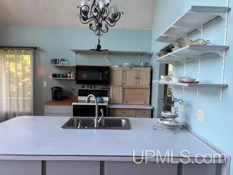 7753 Evergreen, Munising, MI 49862 photo 6
