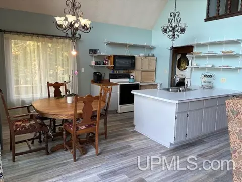 7753 Evergreen, Munising, MI 49862 photo 7
