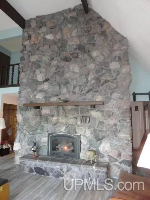 7753 Evergreen, Munising, MI 49862 photo 8