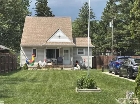 17931 Birmingham, Roseville, MI 48066