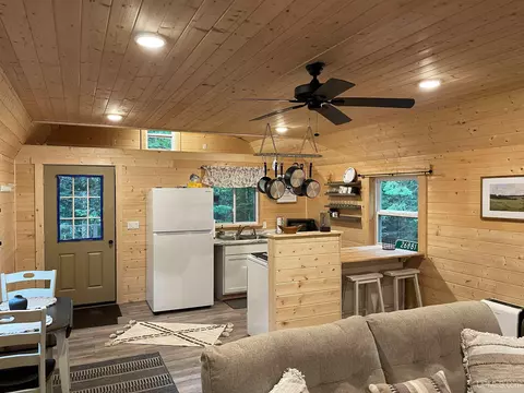 Kitchen - 26950 E 26881 E Grosse Pt, Hancock, MI 49930 photo 1 of 1