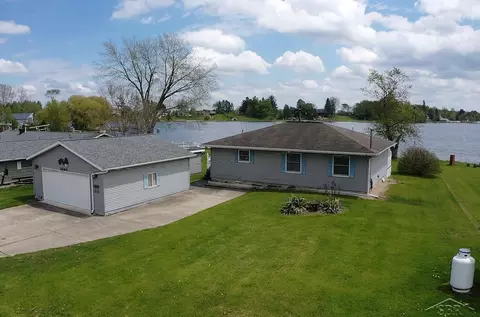 3045 W Lakeside, West Branch, MI 48661