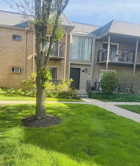 1721 E 14 Mile UNIT C, Birmingham, MI 48009