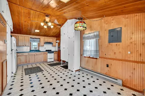 Kitchen - 17751 Long Pt, Germfask, MI 49836 photo 2 of 2