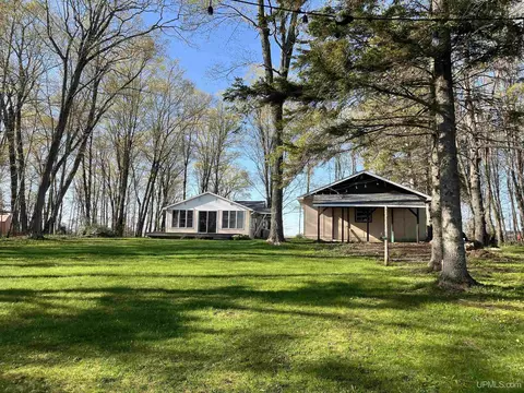 Exterior - 17751 Long Pt, Germfask, MI 49836 photo 5 of 16