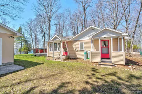 Exterior - 17751 Long Pt, Germfask, MI 49836 photo 4 of 16