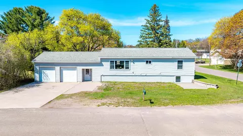 1401 Jasberg, Hancock, MI 49930