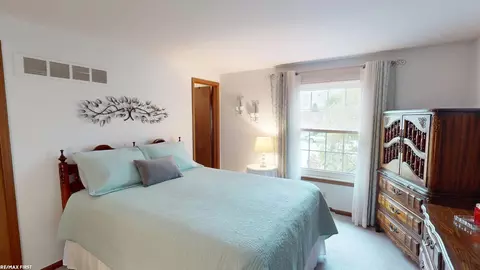 Bedroom - 15995 Quail, Macomb, MI 48044 photo 1 of 3