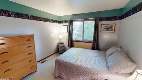 Bedroom - 15995 Quail, Macomb, MI 48044 photo 2 of 3