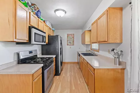 Kitchen - 14311 Hudson, Hudson, MI 49247 photo 2 of 6