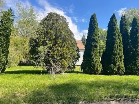 714 King, Temperance, MI 48182 photo 3
