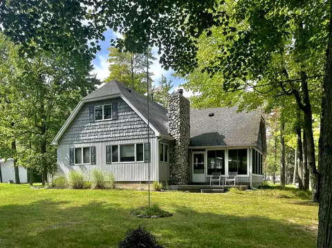 3252 Pinehurst, Gladwin, MI 48624