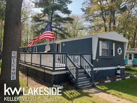5871 Port Austin, Caseville, MI 48725
