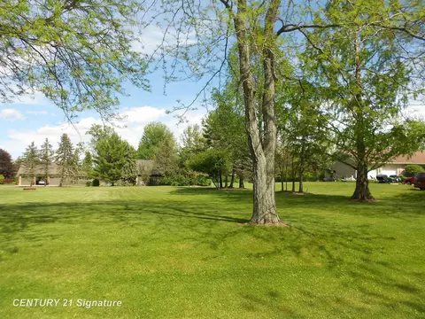 N Sunningdale, Saginaw, MI 48604