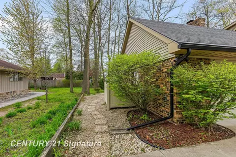 Exterior - 3575 E Marcus, Saginaw, MI 48603 photo 9 of 14