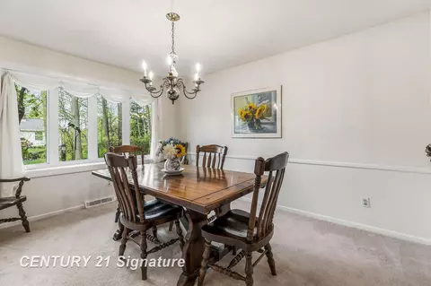 Dining - 3575 E Marcus, Saginaw, MI 48603 photo 1 of 3
