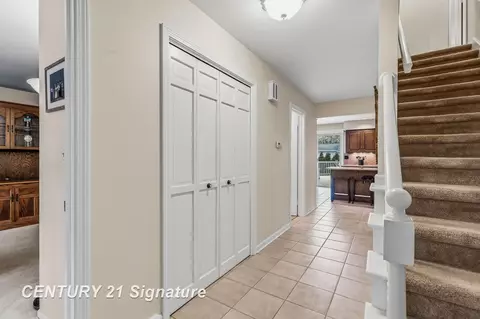 Entry Way - 3575 E Marcus, Saginaw, MI 48603 photo 1 of 6